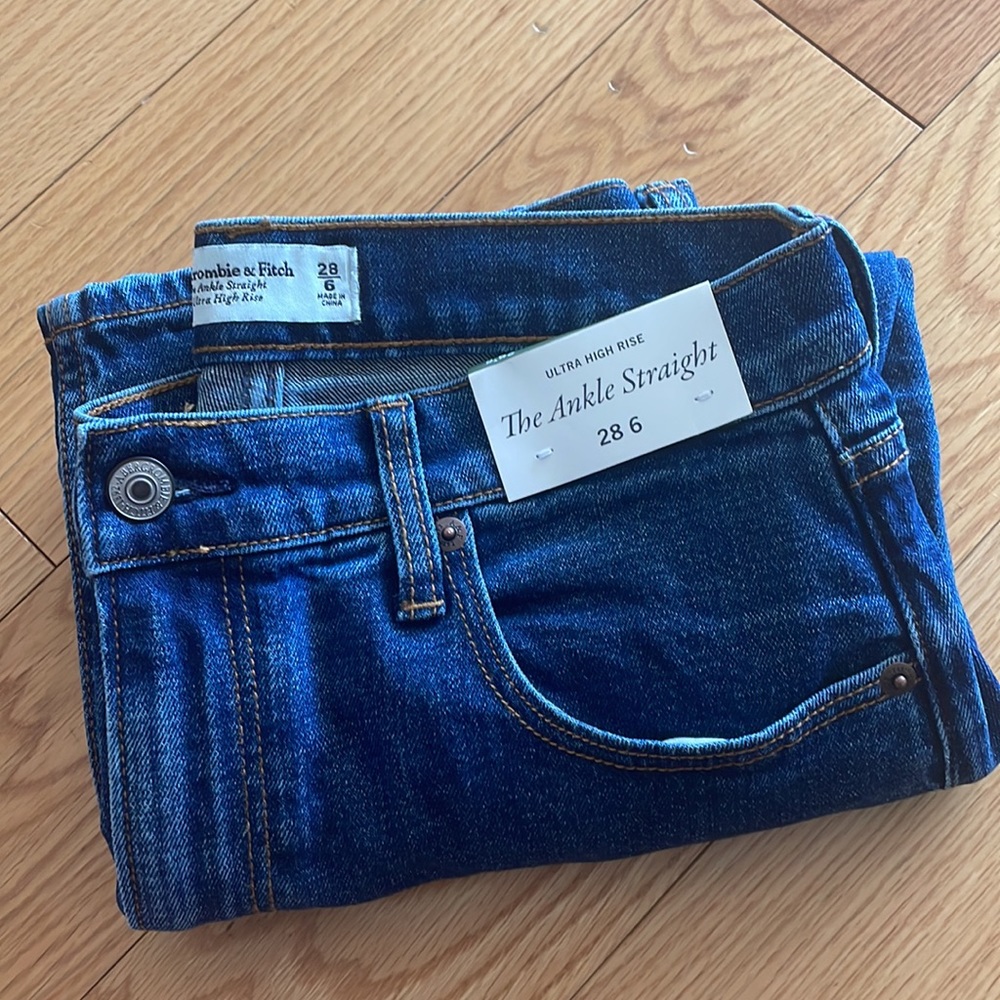 NWT! Abercrombie Jeans